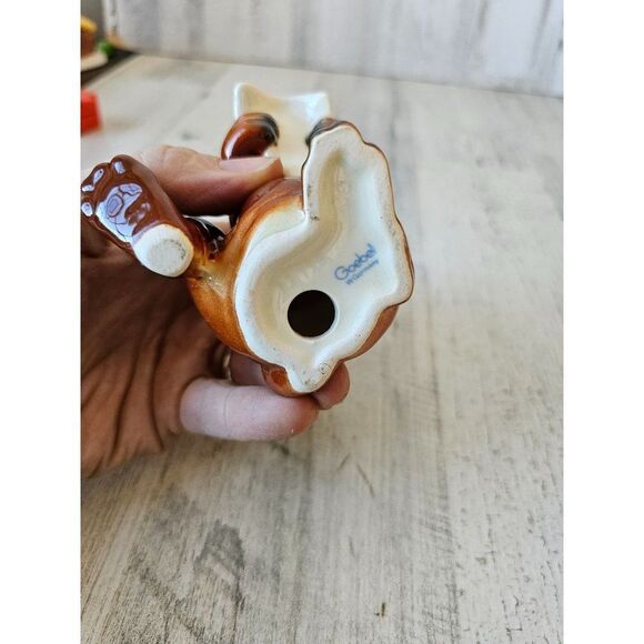 Goebel dog singing ceramic 33136 vintage puppy decor statue figurine - Picture 8 of 9